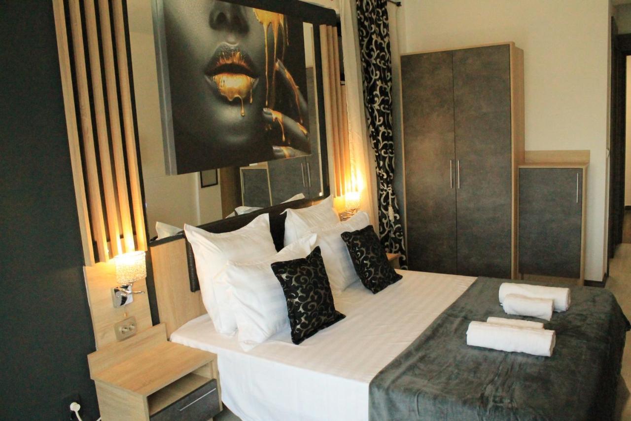 Theline Hotel Bukarest Eksteriør billede