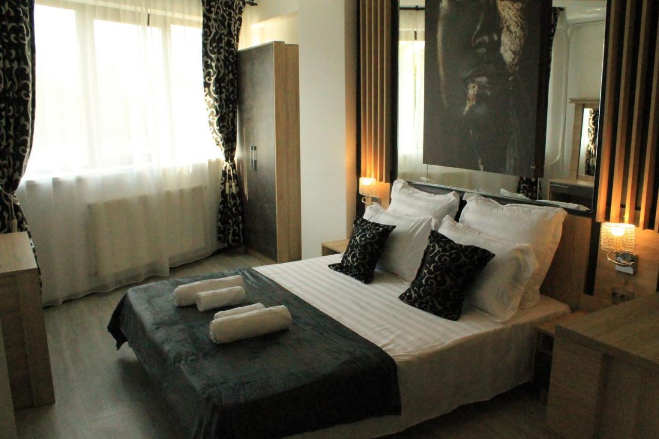 Theline Hotel Bukarest Eksteriør billede
