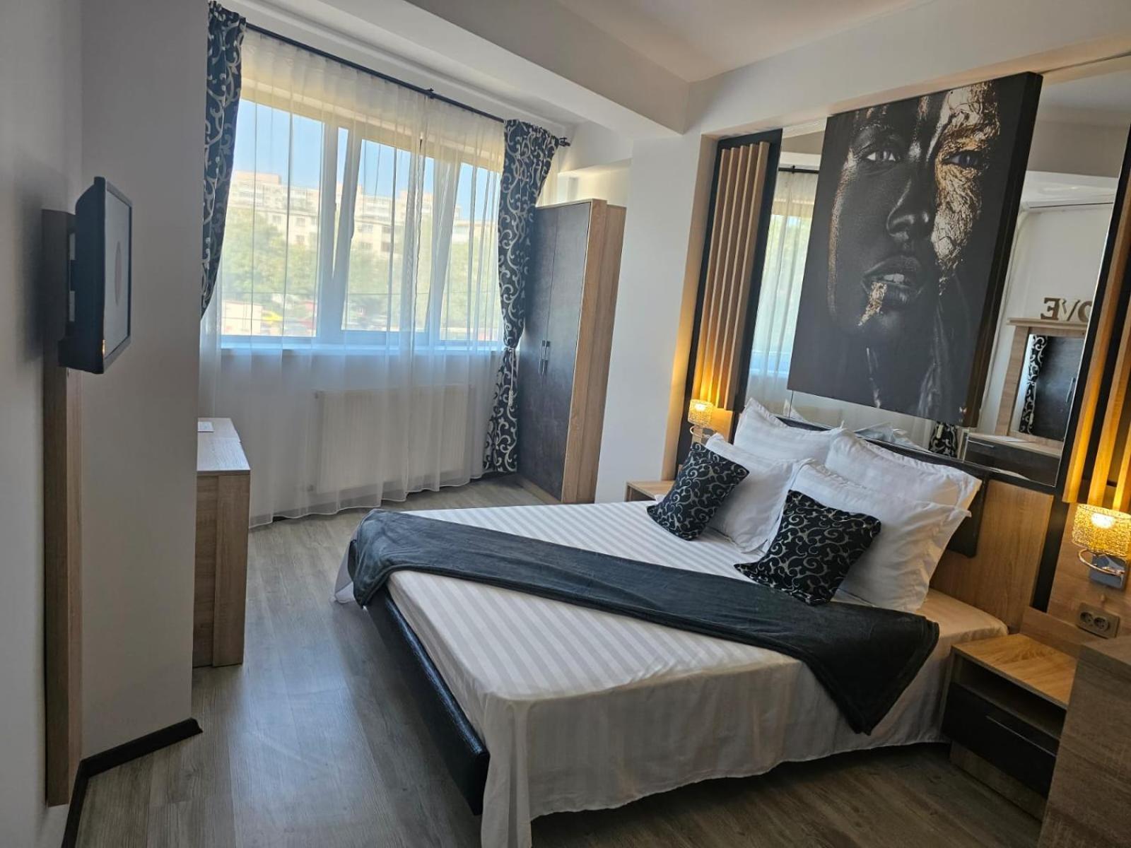 Theline Hotel Bukarest Eksteriør billede