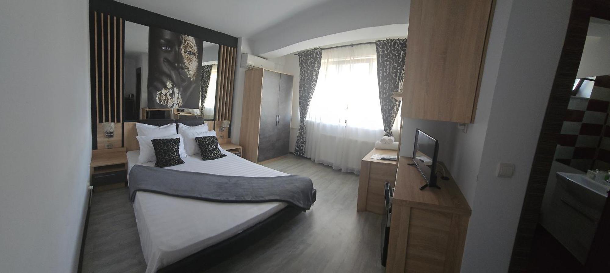 Theline Hotel Bukarest Eksteriør billede
