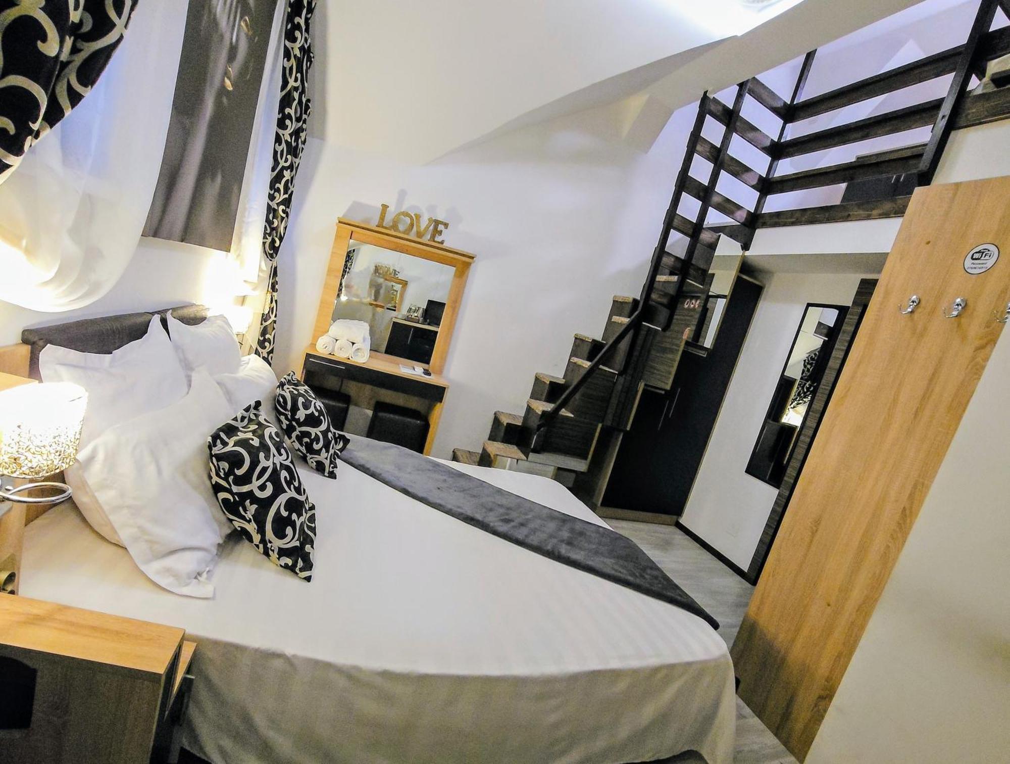 Theline Hotel Bukarest Eksteriør billede