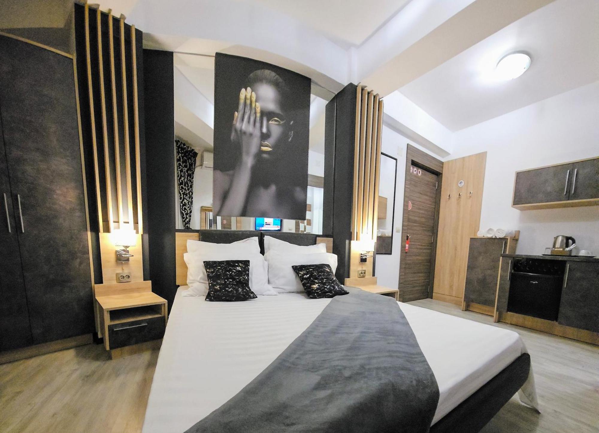 Theline Hotel Bukarest Eksteriør billede