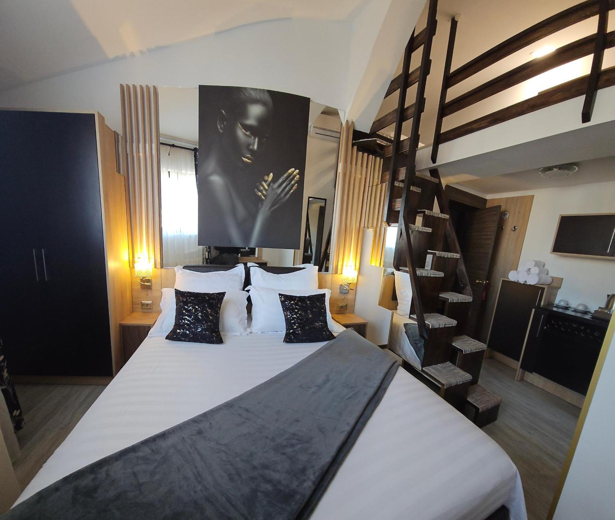 Theline Hotel Bukarest Eksteriør billede